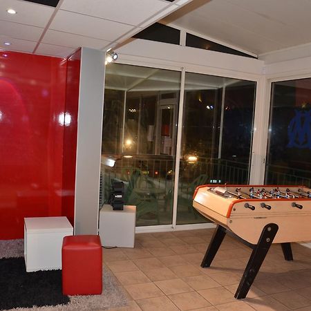 Bed and Breakfast Le Miracle Ledenon Экстерьер фото